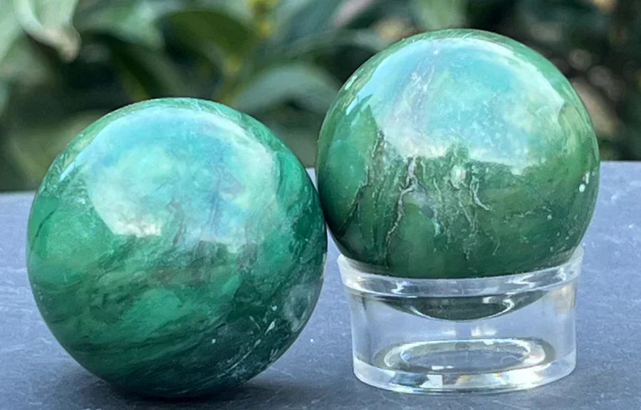 feră de jad verde natural, cristal semiprețios lustruit, ideal pentru colecționari și decor