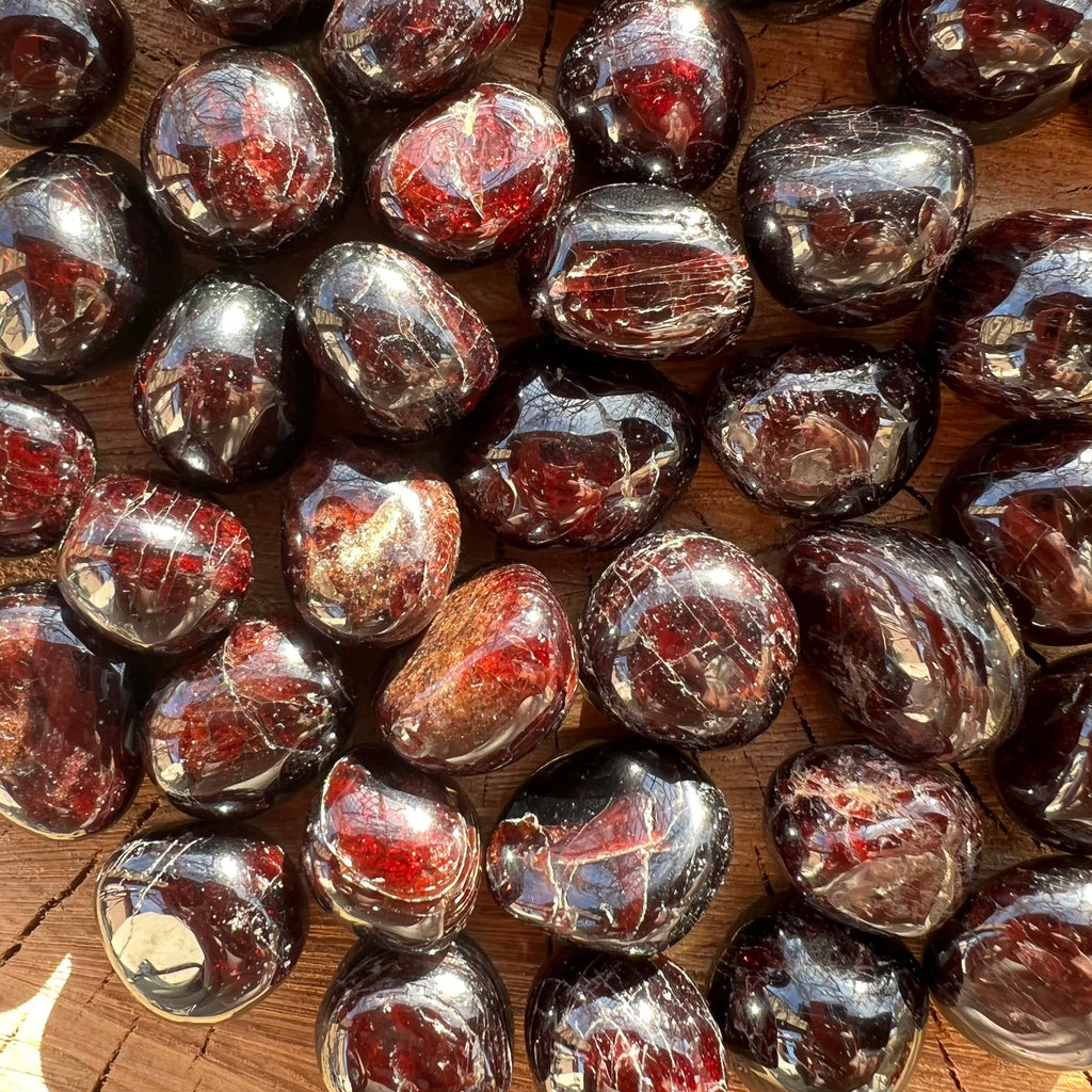 Granat, cristalul fortei vitale si al pasiunii. DRUZY