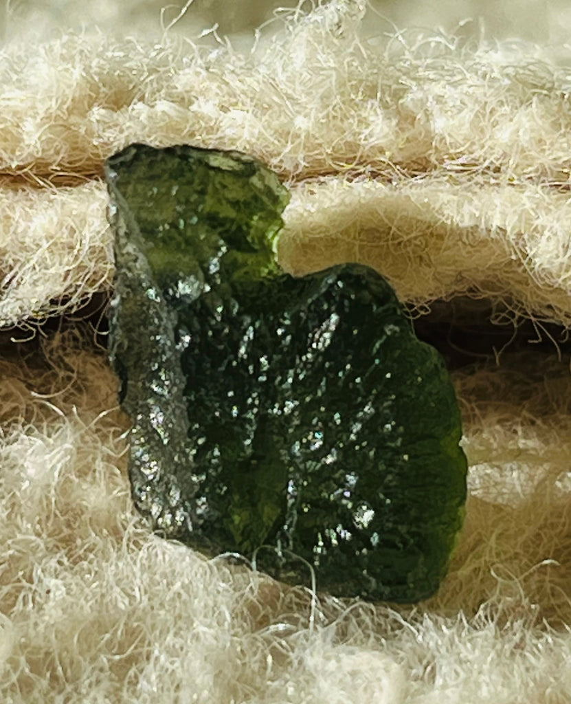 Moldavit, vindecare energetica, meteorit, druzy.ro