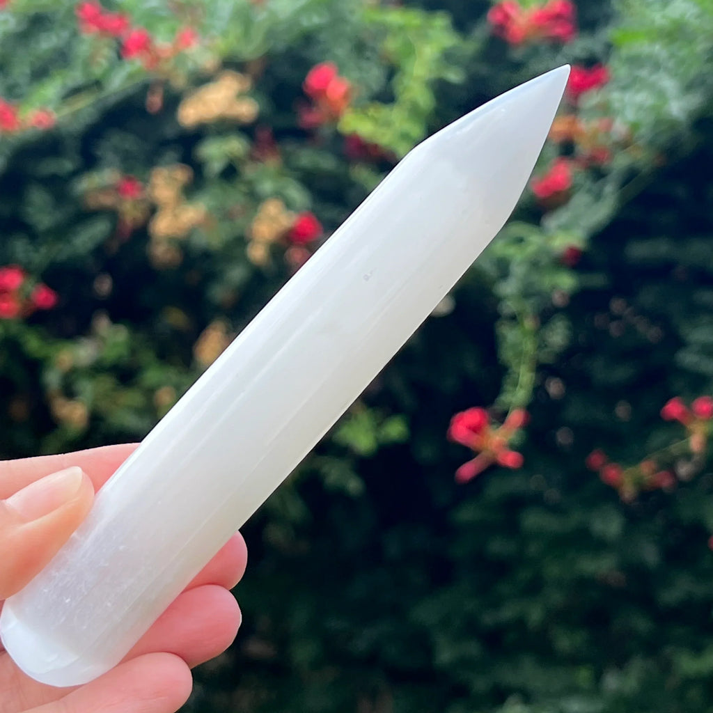 Selenit, piatra purificării și conectării spirituale, 200 de tipuri de cristale, DRUZY.RO