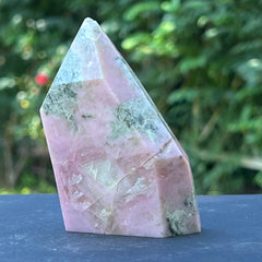 Kamień księżycowy brzoskwiniowy