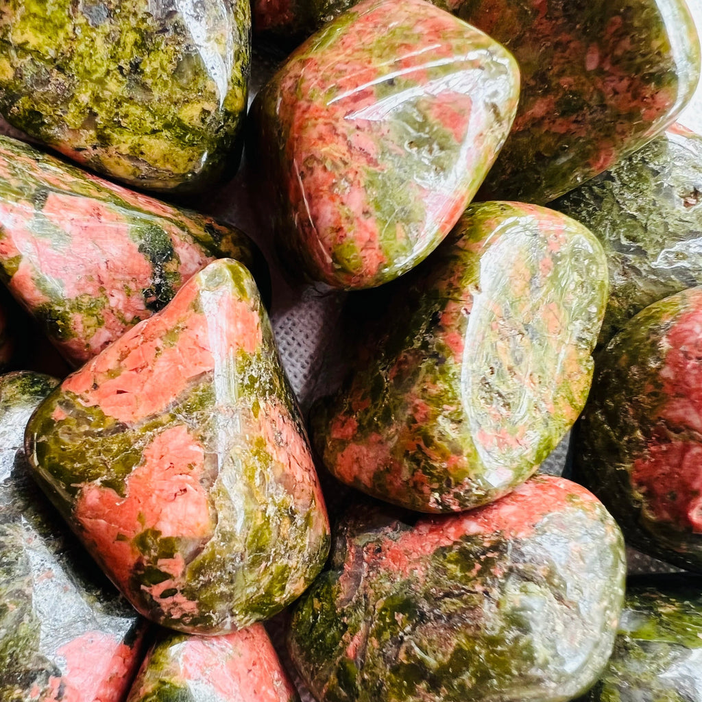 Unakit, mineralul iubirii de sine si al viziunii. Proprietati cristale, druzy.ro
