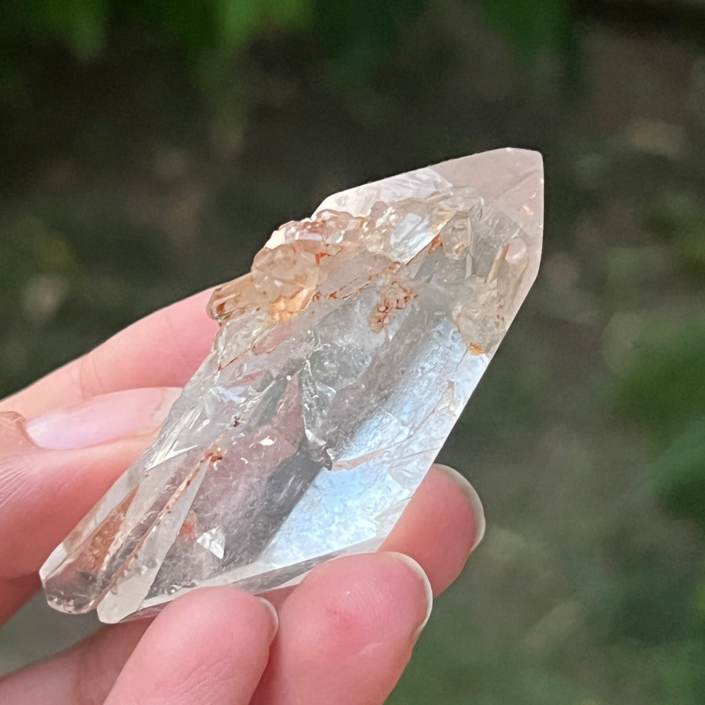 Cristal de cuarț cu incluziuni de goethit brun-portocaliu | Model 7, pietre semipretioase - druzy.ro 8 