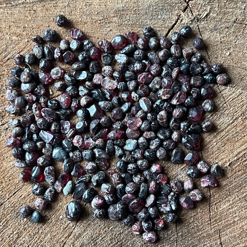 Granat chipsuri, pietre semipretioase - druzy.ro 2 