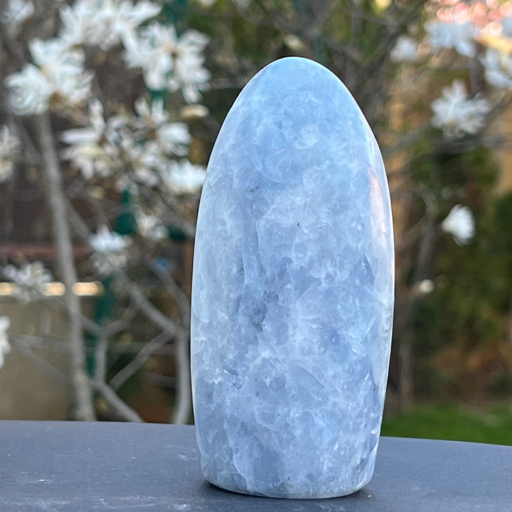 Calcit albastru structura forma libera din Madagascar model 3, druzy.ro, cristale 3