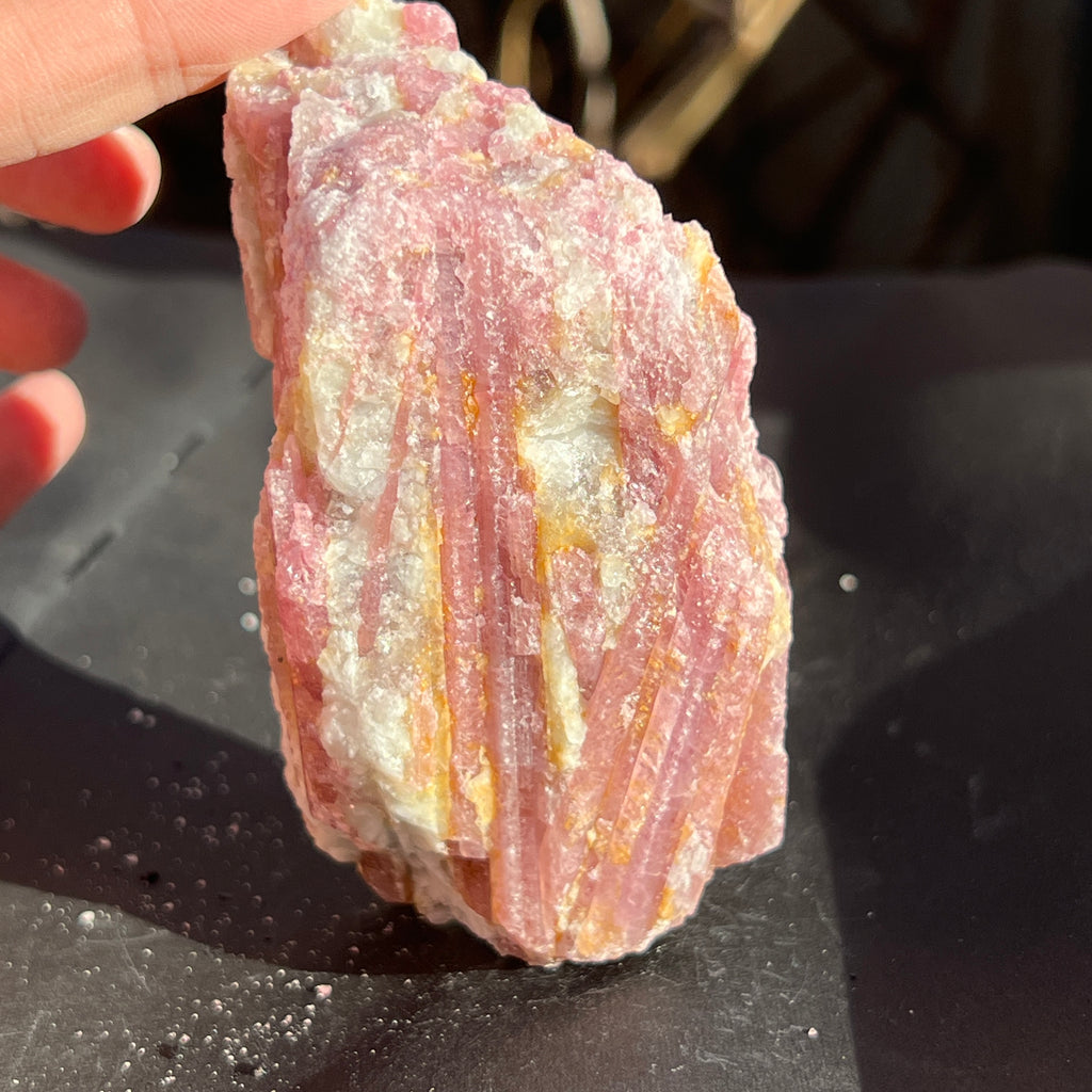 Rubelit/ turmalina roz A piatra bruta din Brazilia m6, pietre semipretioase - druzy.ro 13 