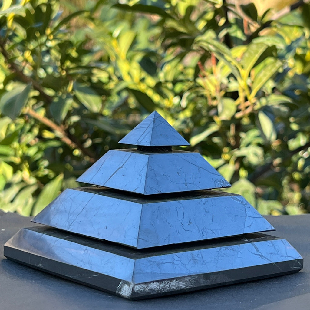 Piramida shungit 10 cm Sakkara, pietre semipretioase - druzy.ro 3 