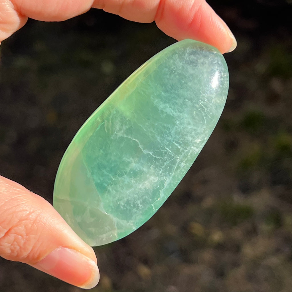 Palmstone fluorit verde model 4, din Madagascar, druzy.ro, cristale 2