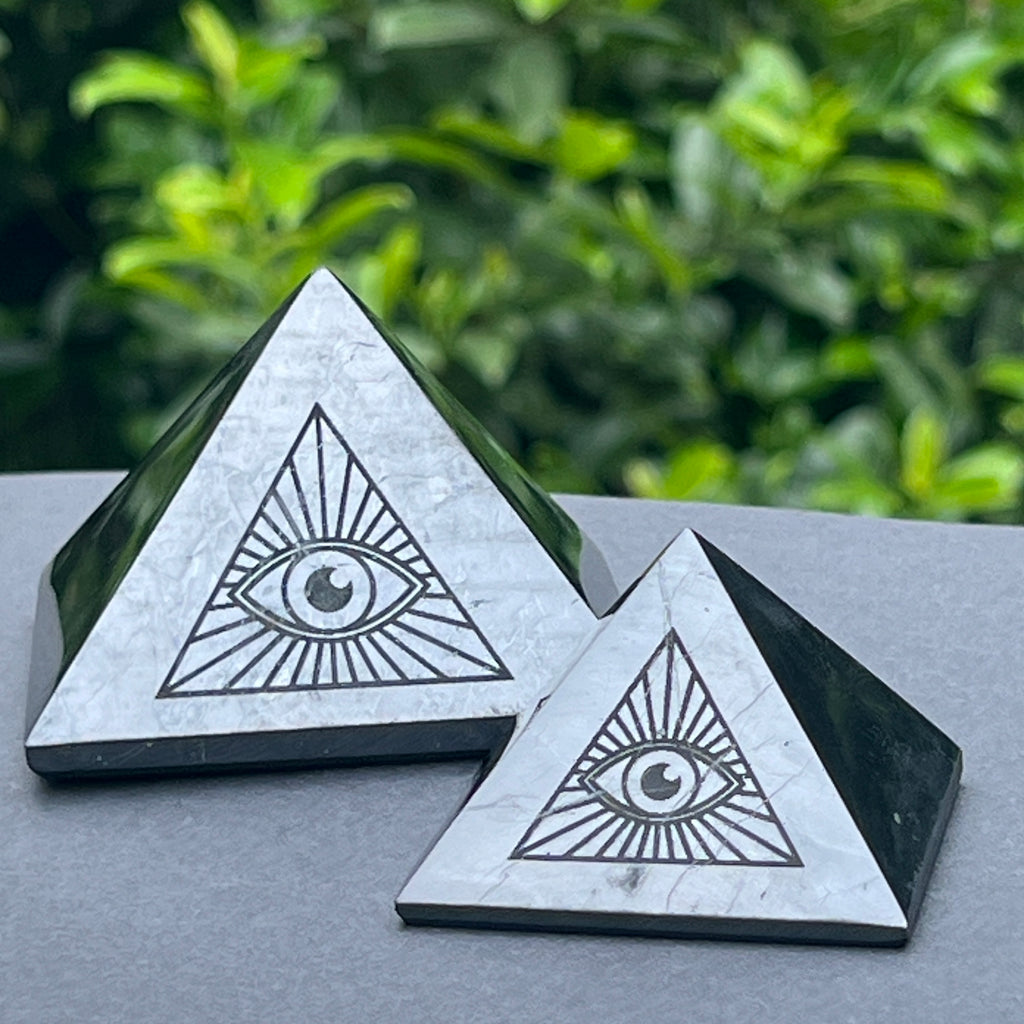 Pirmanida shungit polisat ALL SEEING EYE 5 CM, pietre semipretioase - druzy.ro 2 