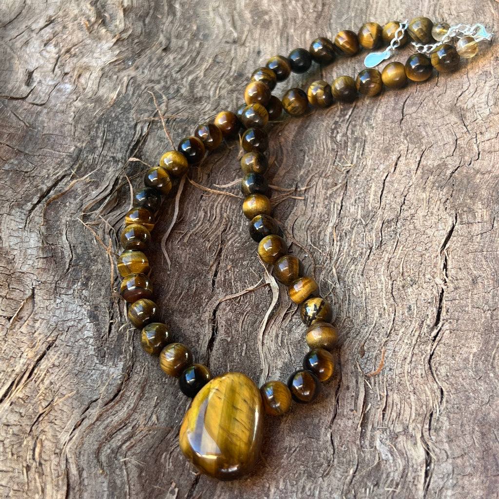 Colier ochi de tigru Golden Shield#32, pietre semipretioase - druzy.ro 1 