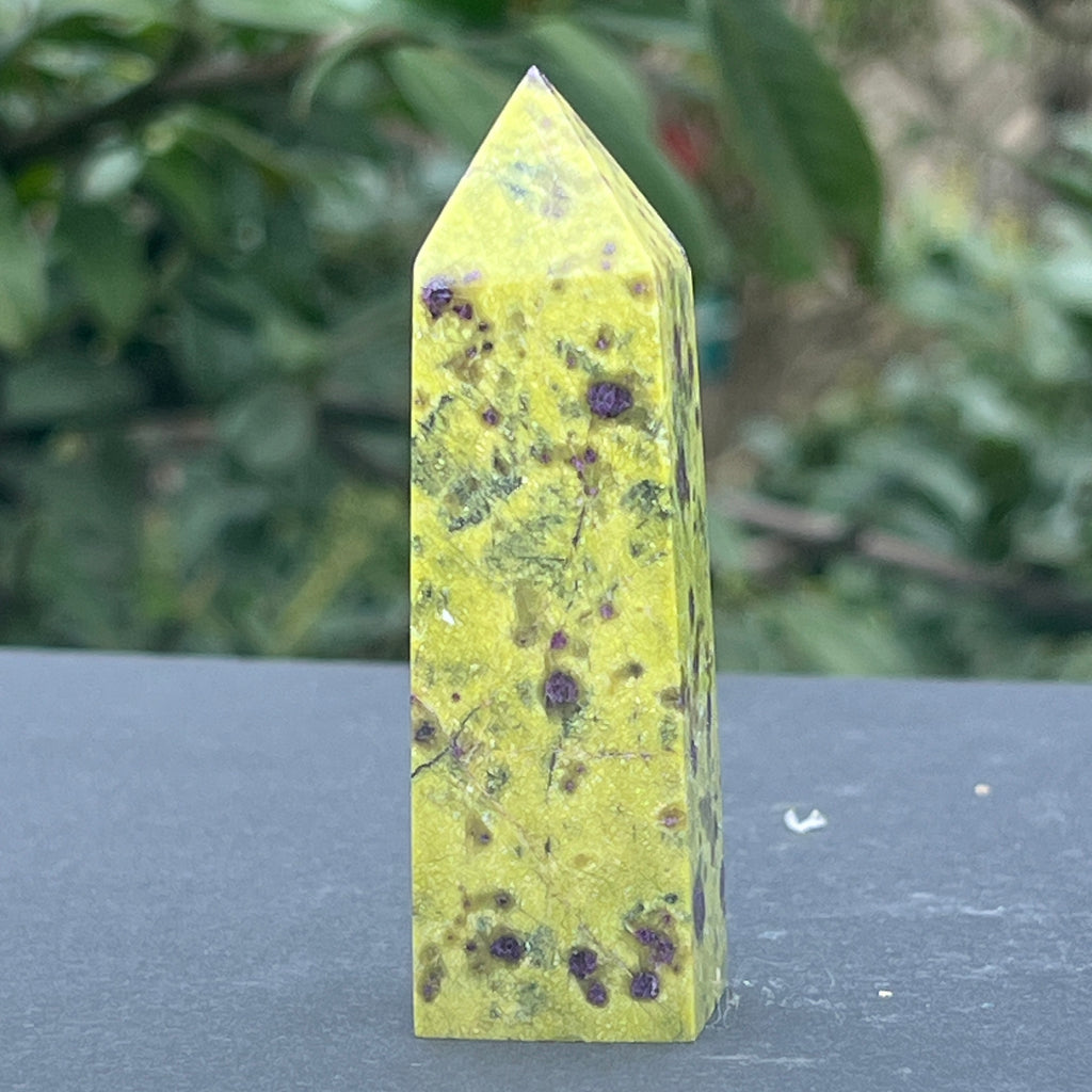 Obelisc atlantisit (stichtit, serpentin) model 1, pietre semipretioase - druzy.ro 4 