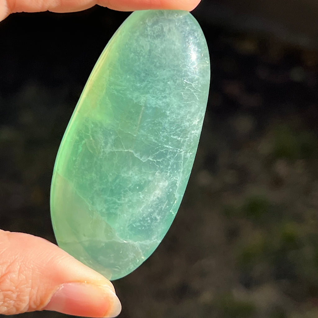 Palmstone fluorit verde model 4, din Madagascar, druzy.ro, cristale 1