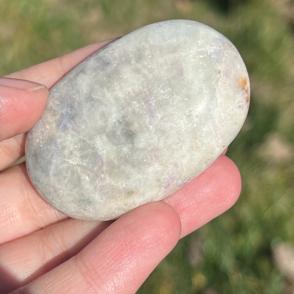 Hackmanit mov Uv reactive palmstone m14, pietre semipretioase - druzy.ro 7 
