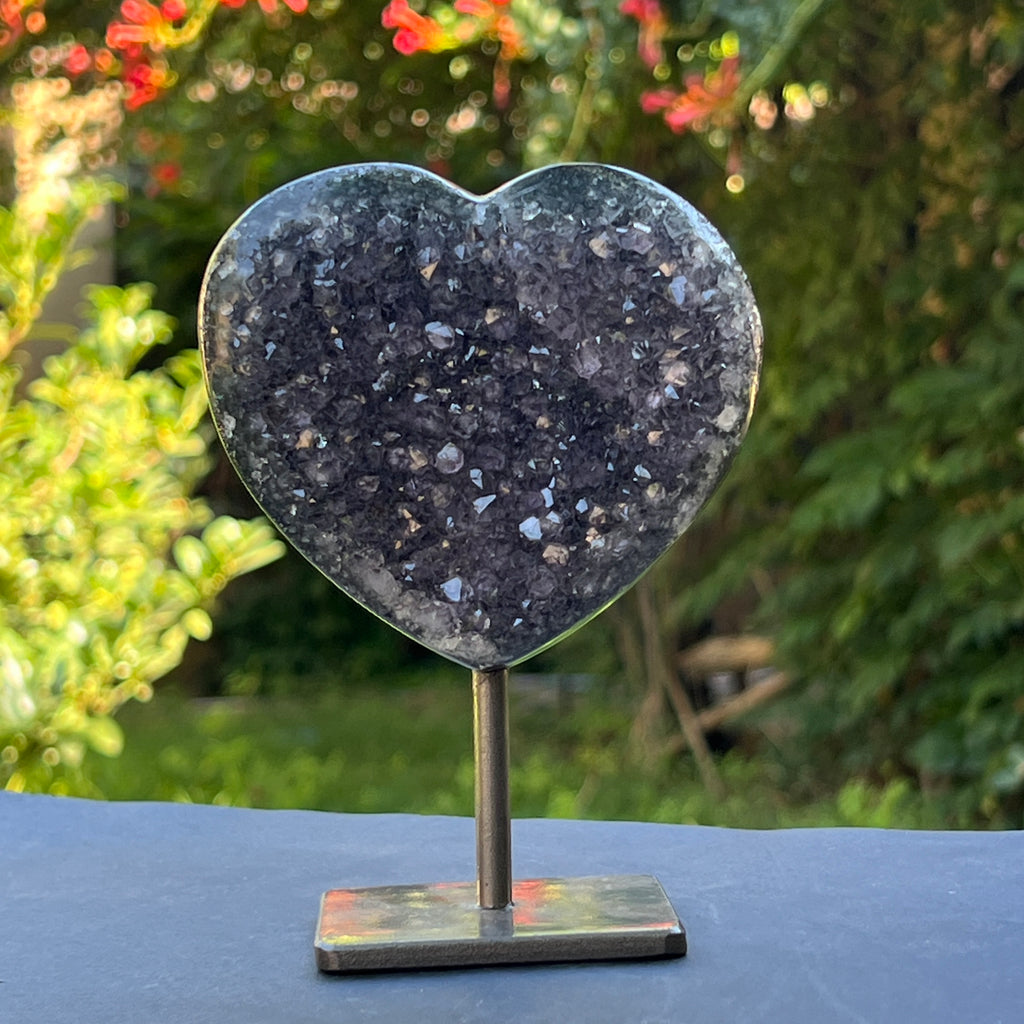 Inima ametist stand model 2, calitate +AAA, geoda ametist Urguay, pietre semipretioase - druzy.ro 1 