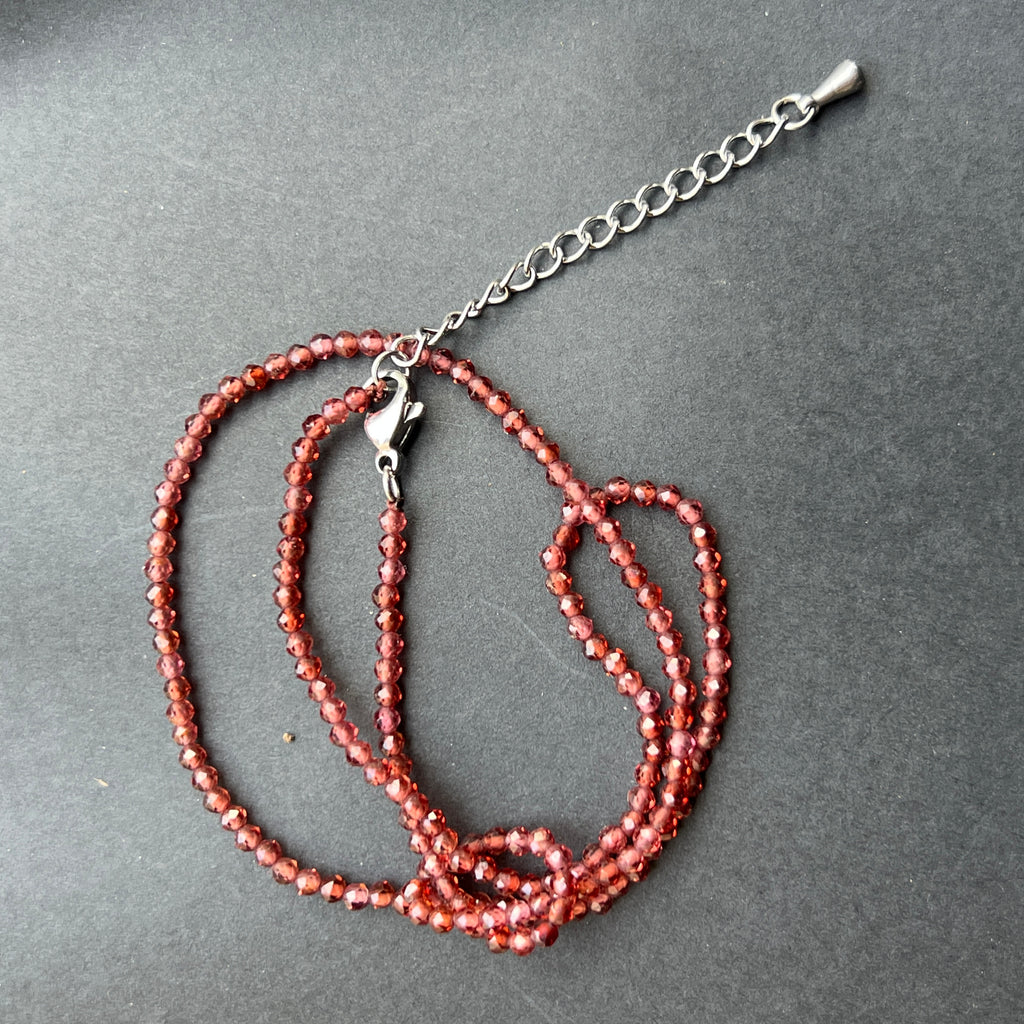 Colier granat sfere 2 mm, pietre semipretioase - druzy.ro 1 