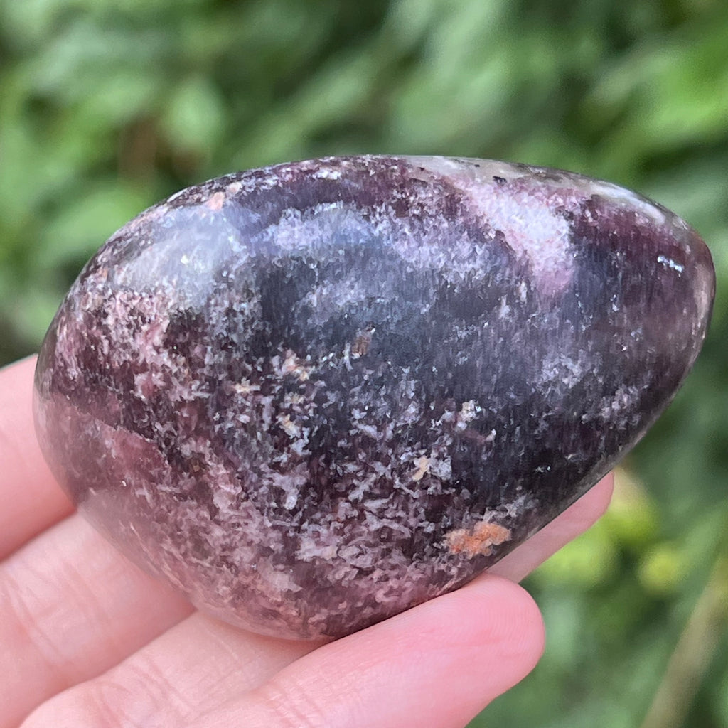 Lepidolit palmstone m2, druzy.ro, cristale 5