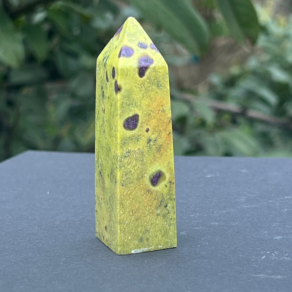 Obelisc atlantisit (stichtit, serpentin) model 4, pietre semipretioase - druzy.ro 2 