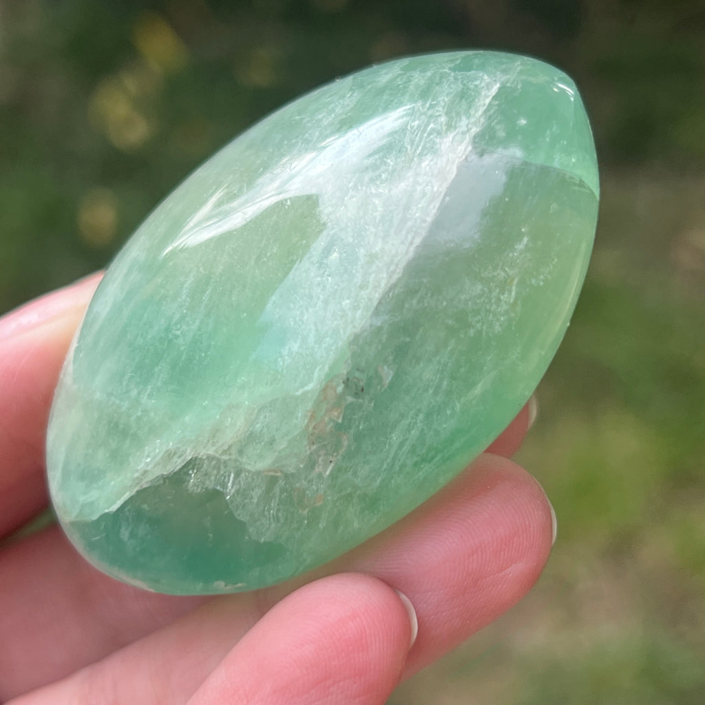 Palmstone fluorit verde model 1, din Madagascar, pietre semipretioase - druzy.ro 2 