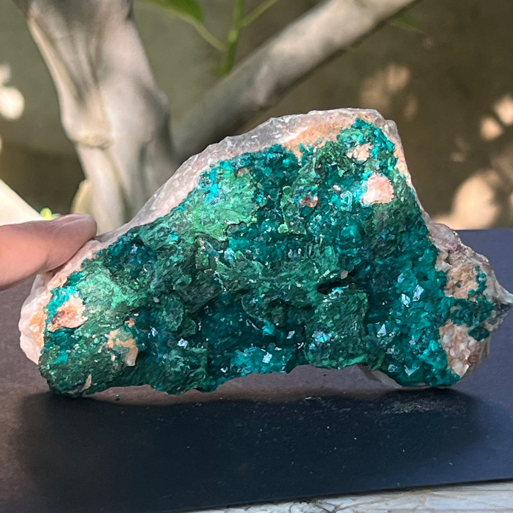 Dioptaz cu malachit cluster din Congo model 43, pietre semipretioase - druzy.ro 2 