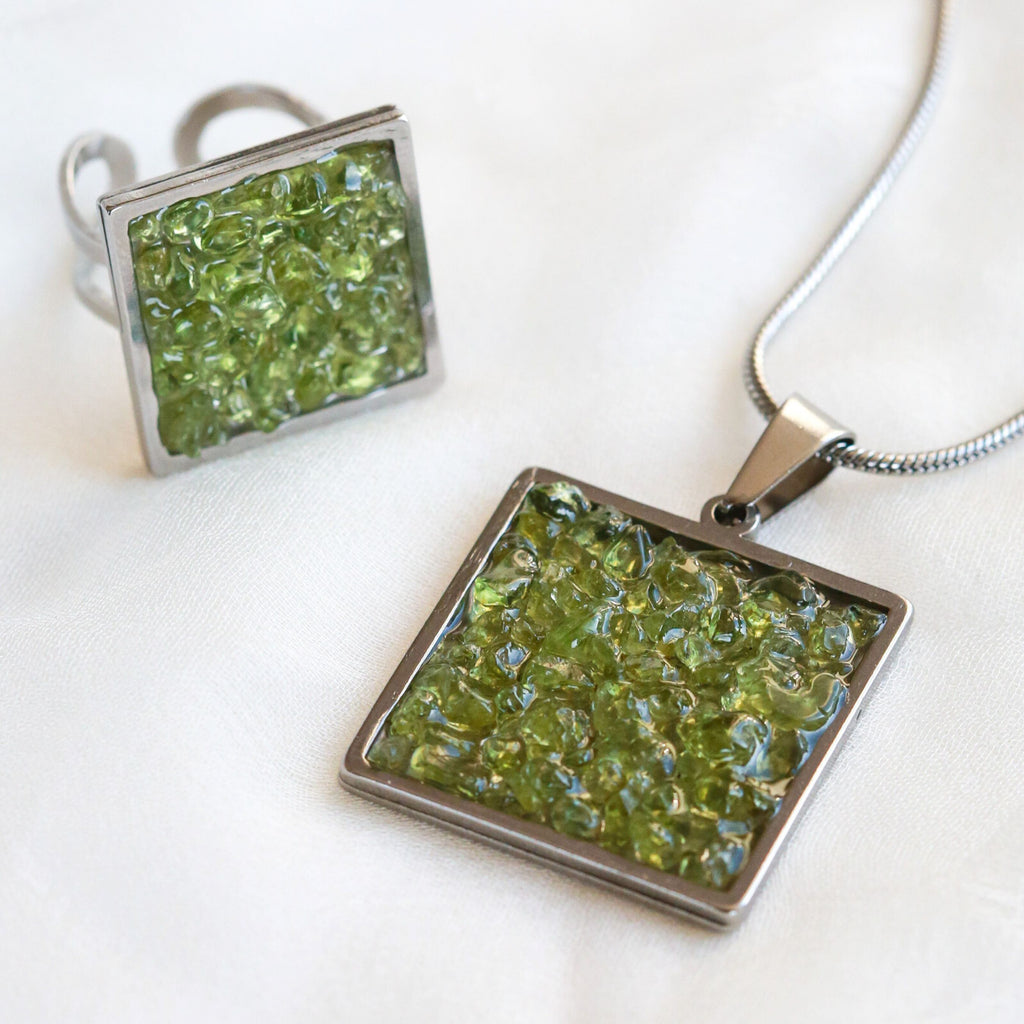Set bijuterii peridot SQUARE, druzy.ro, cristale 1