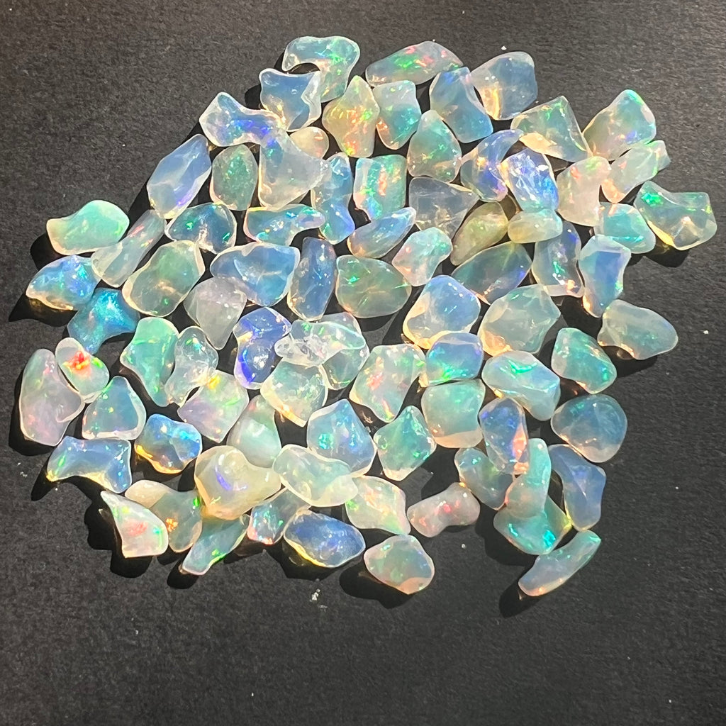Opal de foc, opal Etiopia 1 cm, druzy.ro, cristale 3