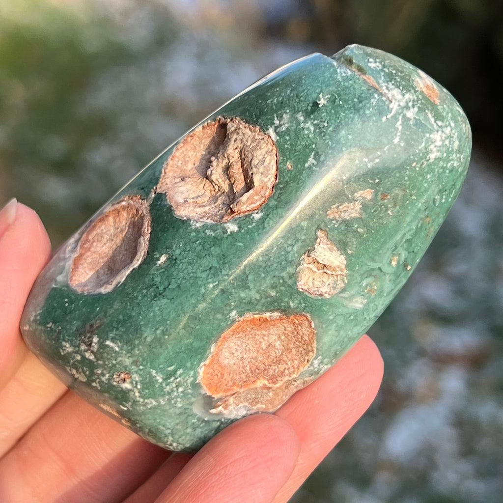 Crisopraz smarald palmstone model 3 din Zimbabwe, druzy.ro, cristale 1