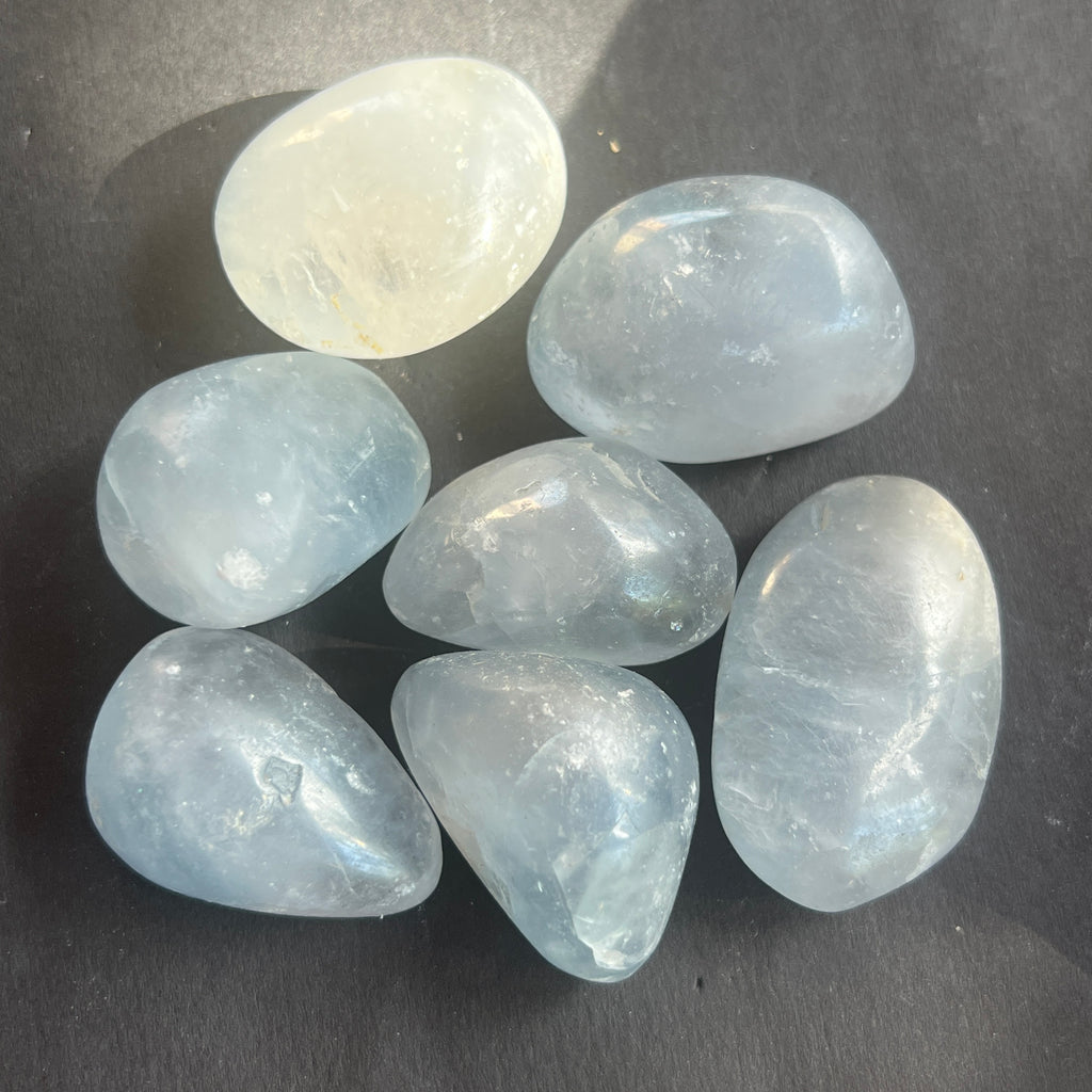 Celestit piatra rulata model L, pietre semipretioase - druzy.ro 1 