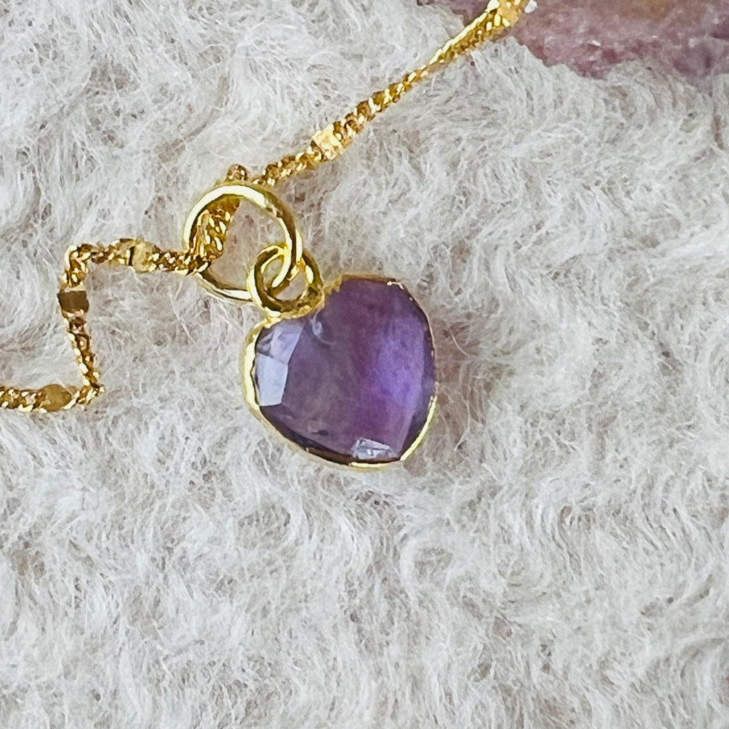 Pandantiv mini ametist inima 1 cm, argint, piatra lunii februarie, birthstone, druzy.ro, cristale 1