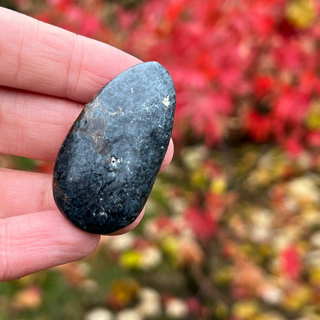 Cabochon dumortierit m1, druzy.ro, cristale 2