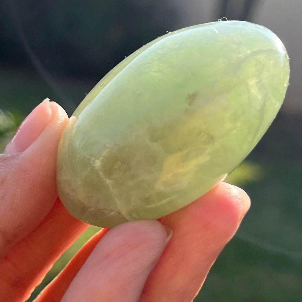 Palmstone fluorit verde model 13, din Madagascar, druzy.ro, cristale 3