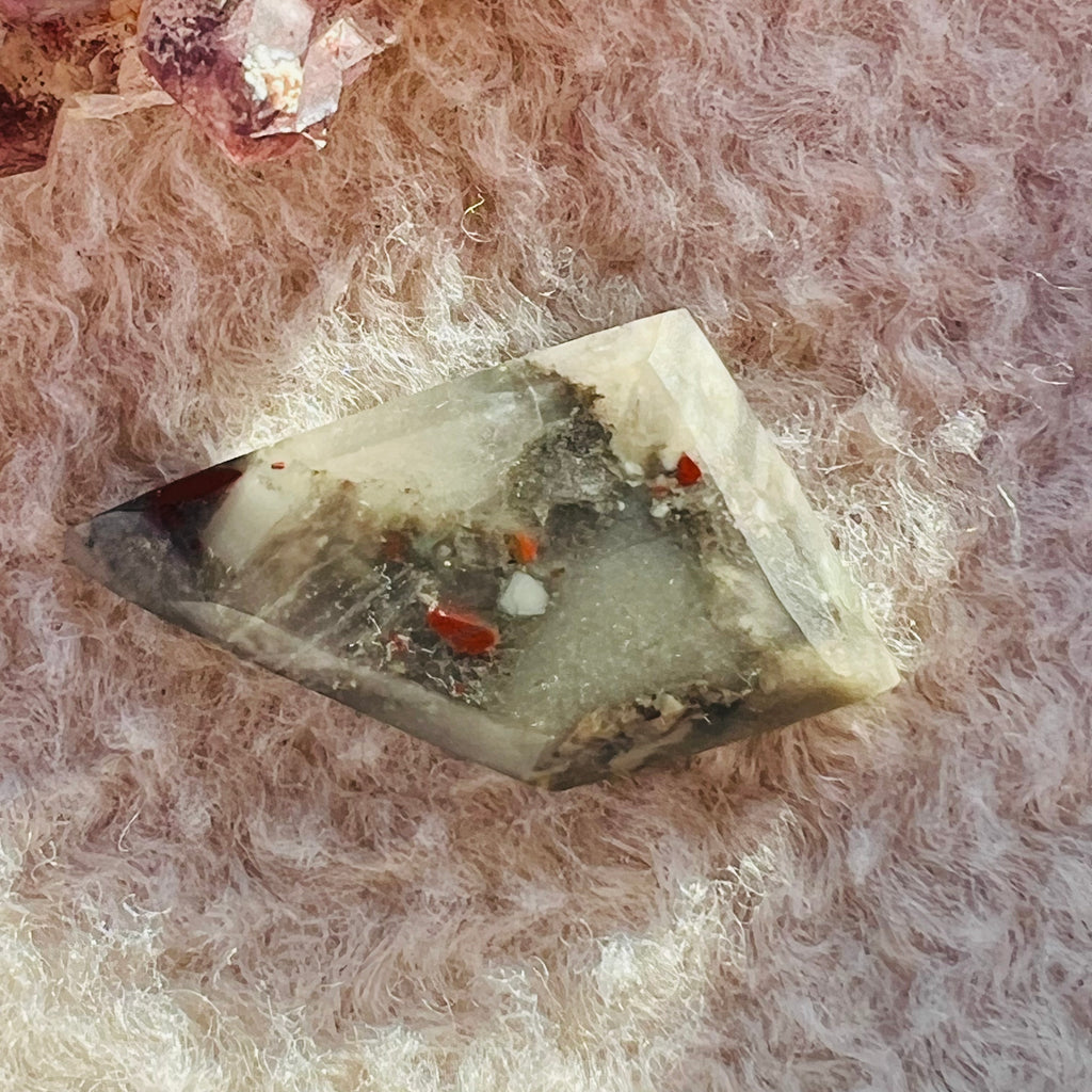 Cabochon jasp piatra sangelui/seftonit m2, druzy.ro, cristale 2