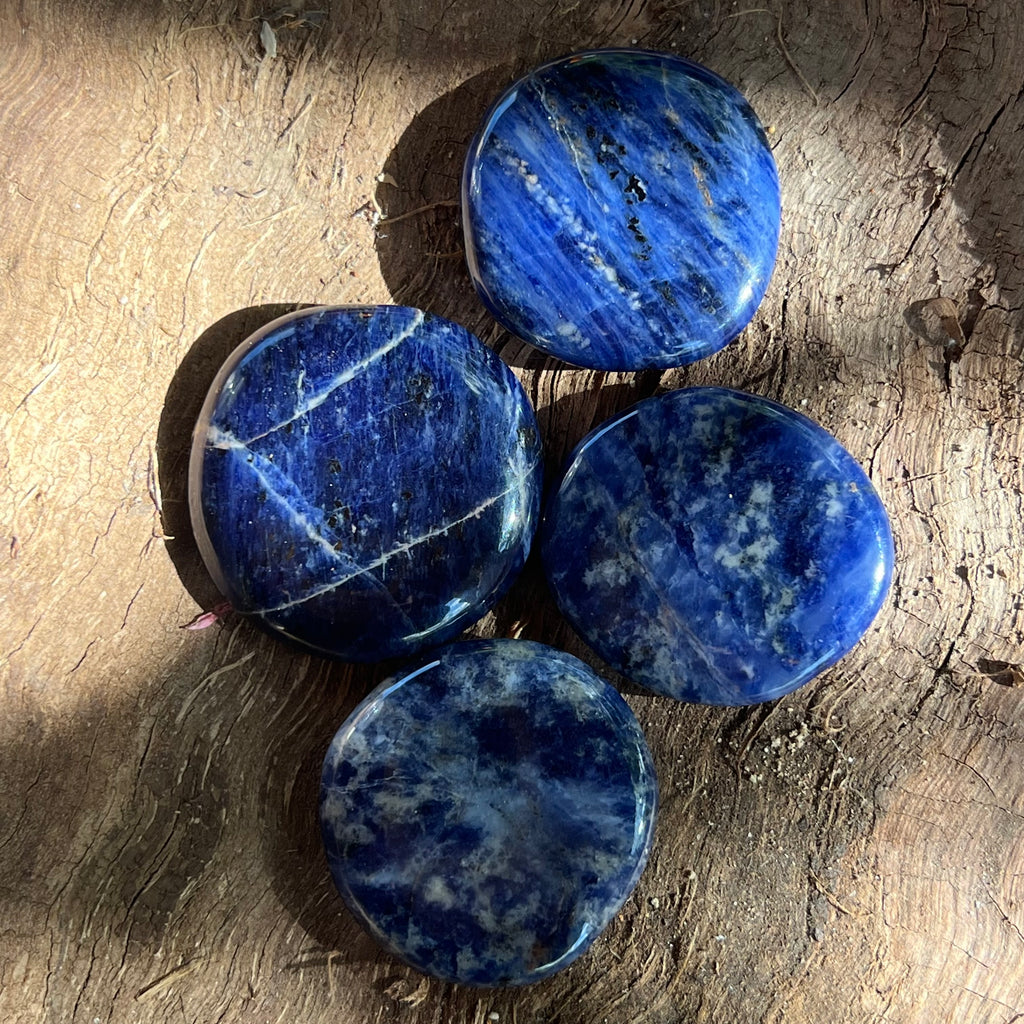 Sodalit palmstone 4-5 cm, druzy.ro, pietre semipretioase 1