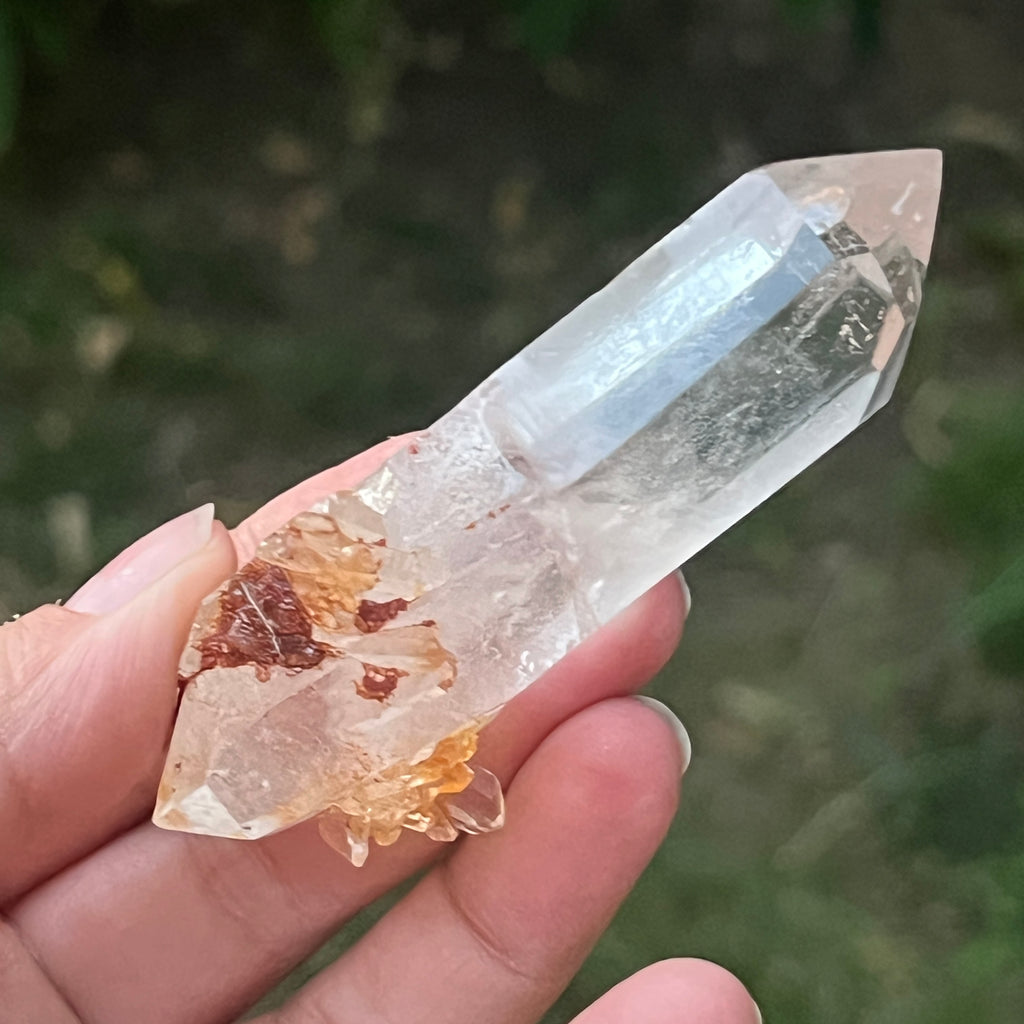 Cristal de cuarț cu incluziuni de goethit brun-portocaliu | Model 5, pietre semipretioase - druzy.ro 2 