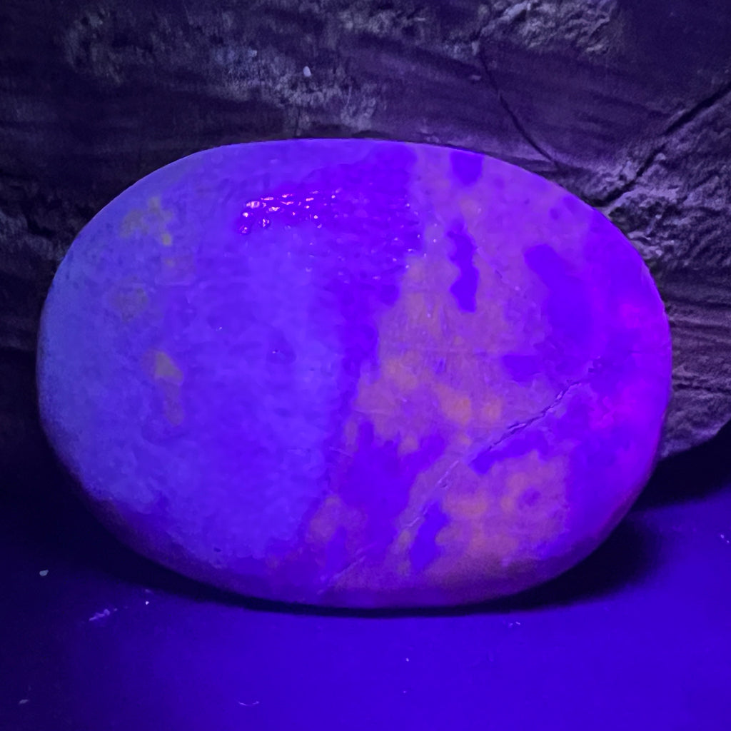 Hackmanit mov Uv reactive palmstone m10, pietre semipretioase - druzy.ro 4 
