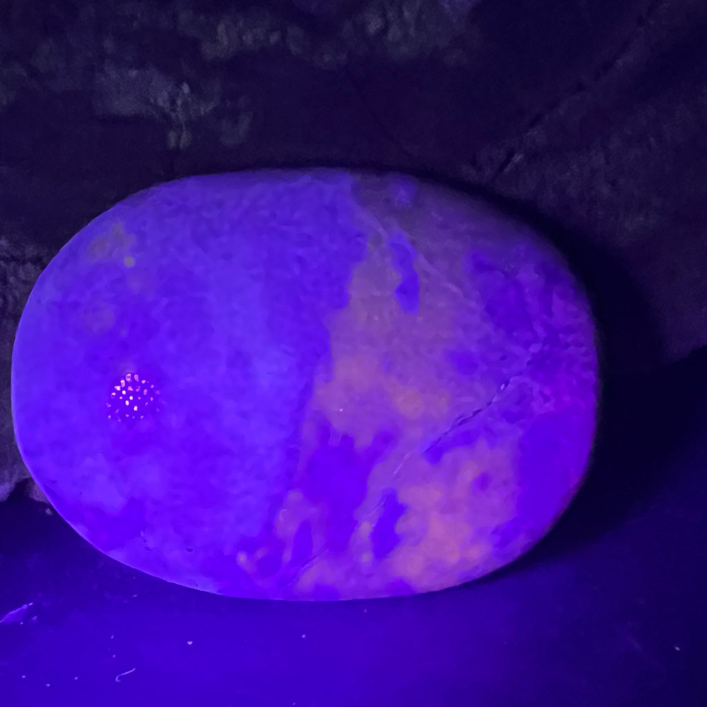 Hackmanit mov Uv reactive palmstone m10, pietre semipretioase - druzy.ro 2 