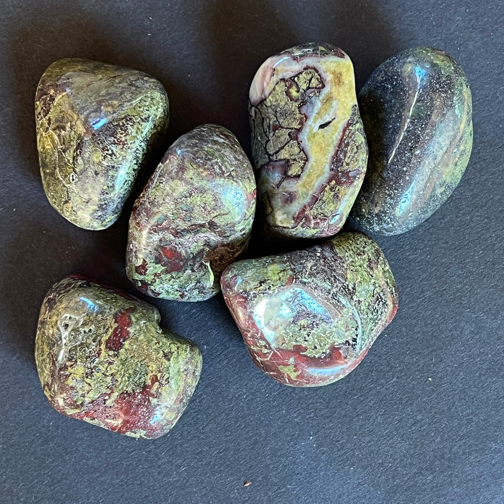 Piatra rulata sangele dragonului XL, pietre semipretioase - druzy.ro 1 