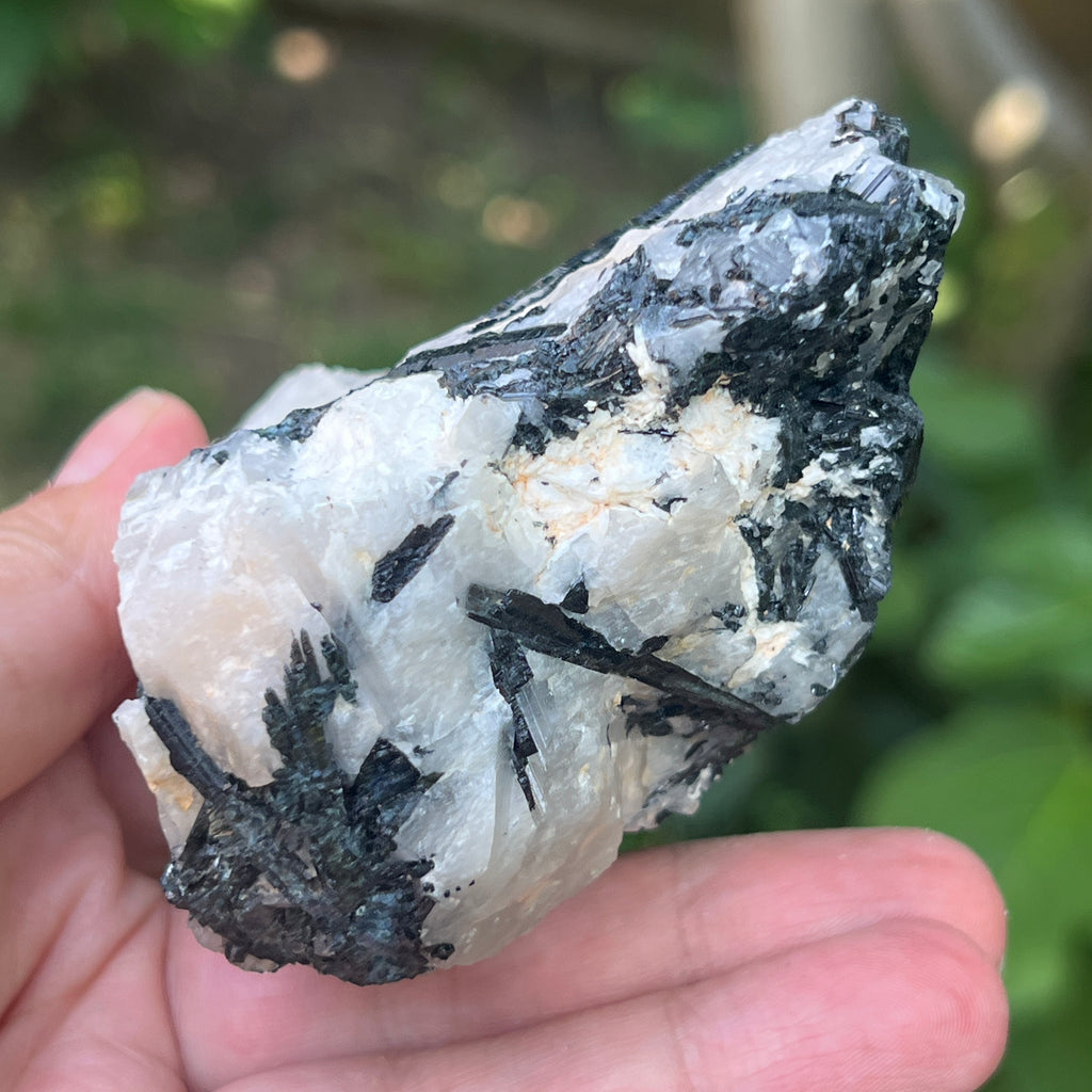 Turmalină neagră cu piatra lunii | Model 5, pietre semipretioase - druzy.ro 5 