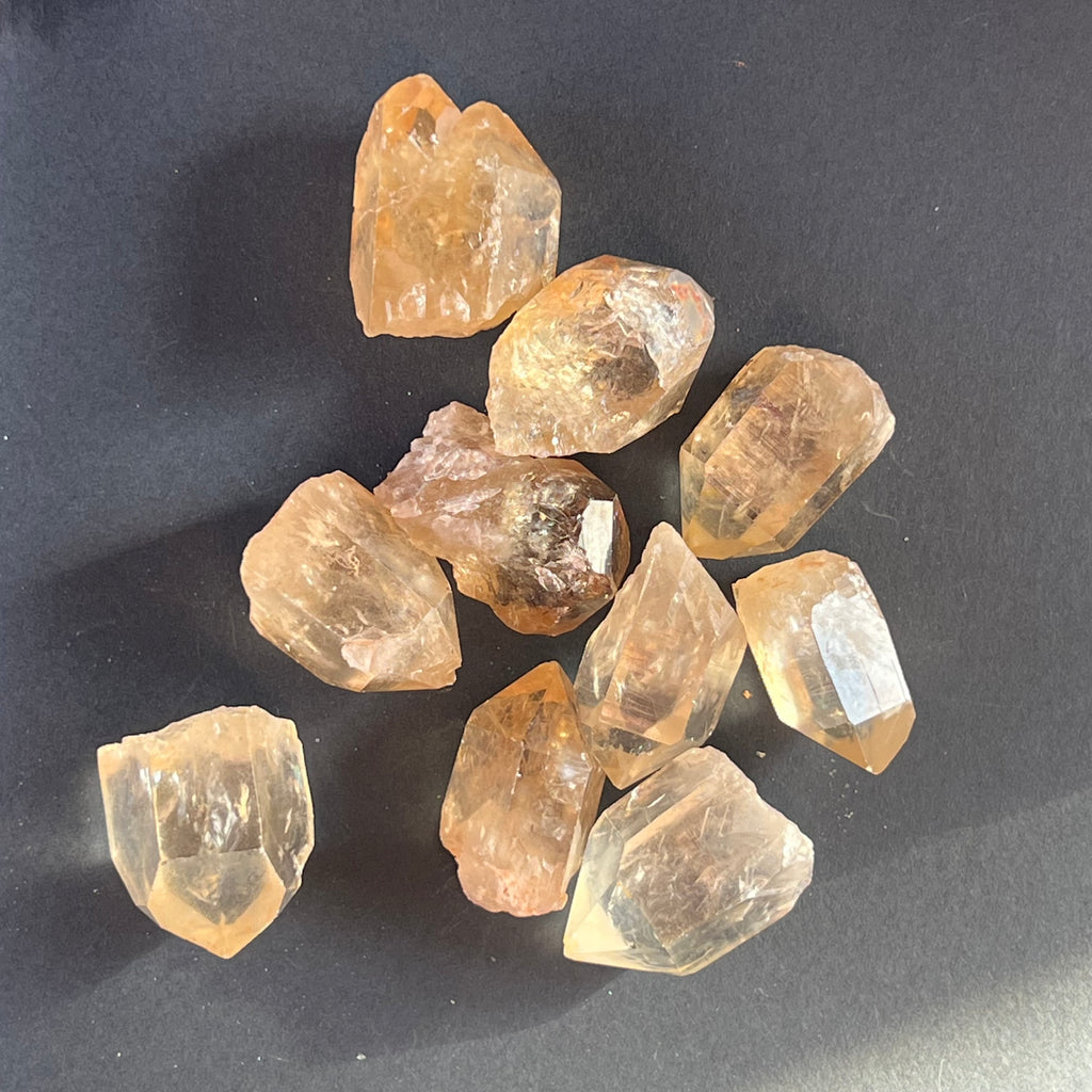 Varf citrin mina Luena, Congo, pietre semipretioase - druzy.ro 1
