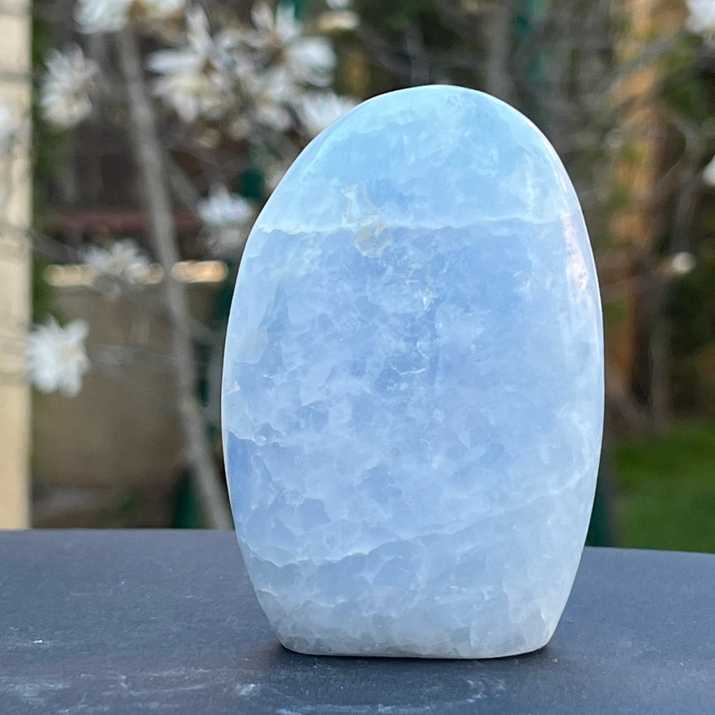 Calcit albastru structura forma libera din Madagascar model 4, druzy.ro, cristale 2