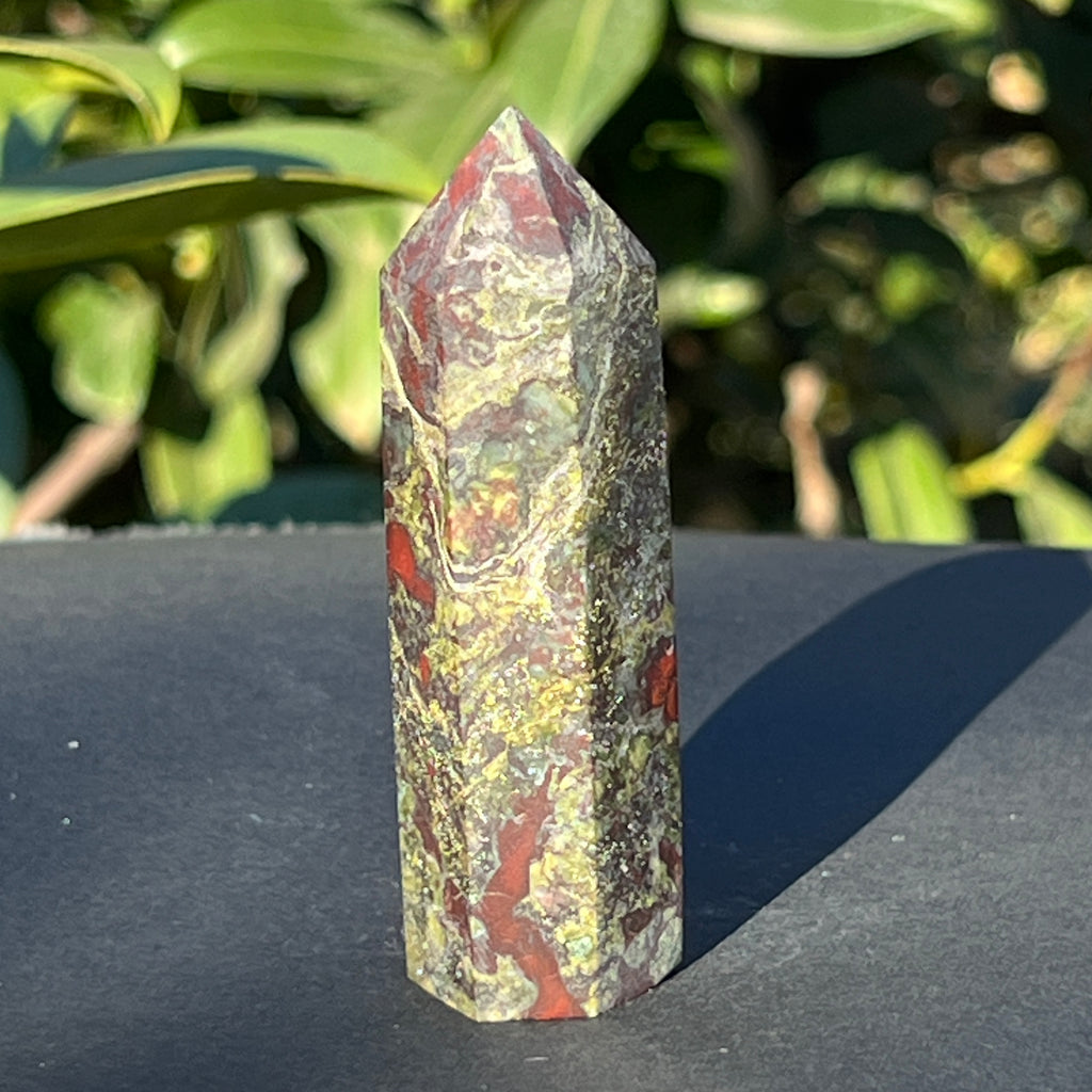 Obelisc piatra sangele dragonului (epidot&piedmontit) M1, pietre semipretioase - druzy.ro 3 