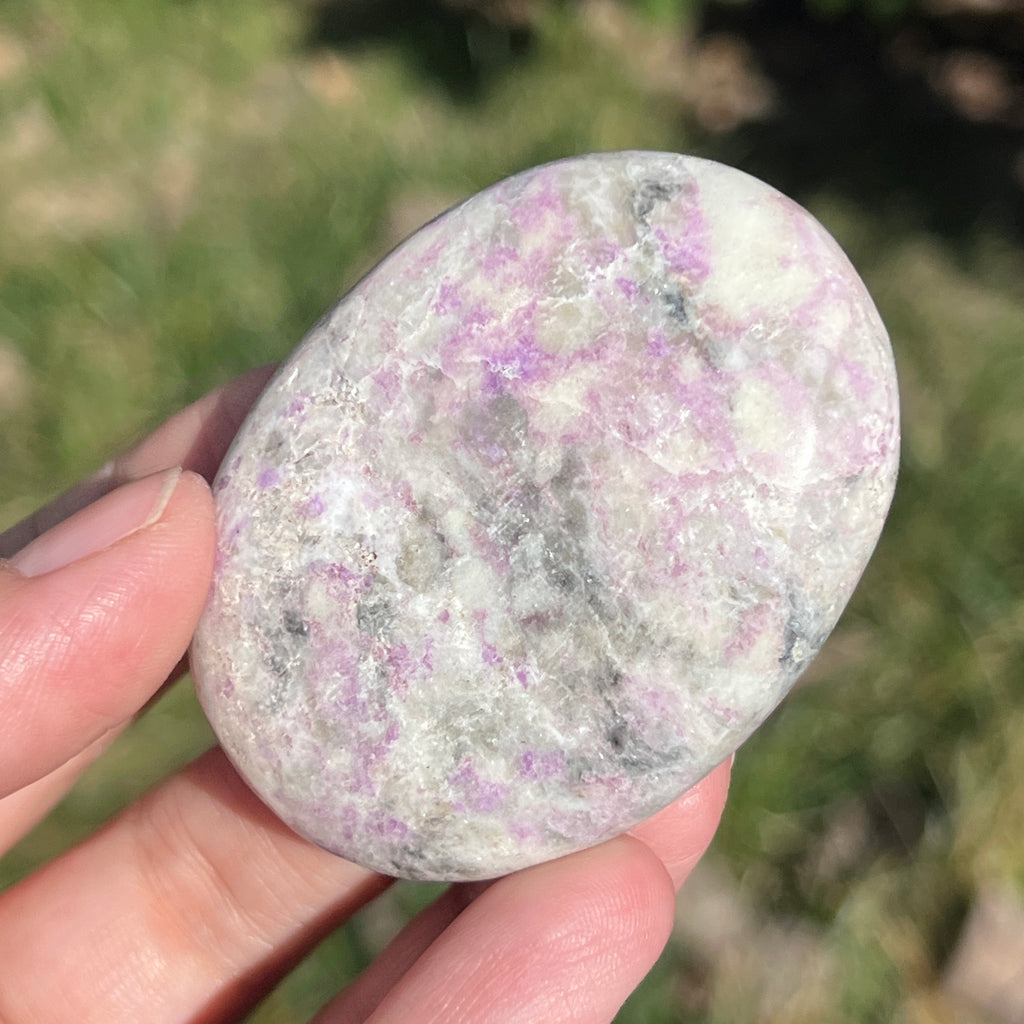 Hackmanit mov Uv reactive palmstone m11, pietre semipretioase - druzy.ro 5 