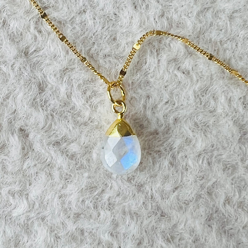 Pandantiv mini piatra lunii curcubeu, piatra lunii iunie, birthstone, pietre semipretioase, DRUZY.RO 1
