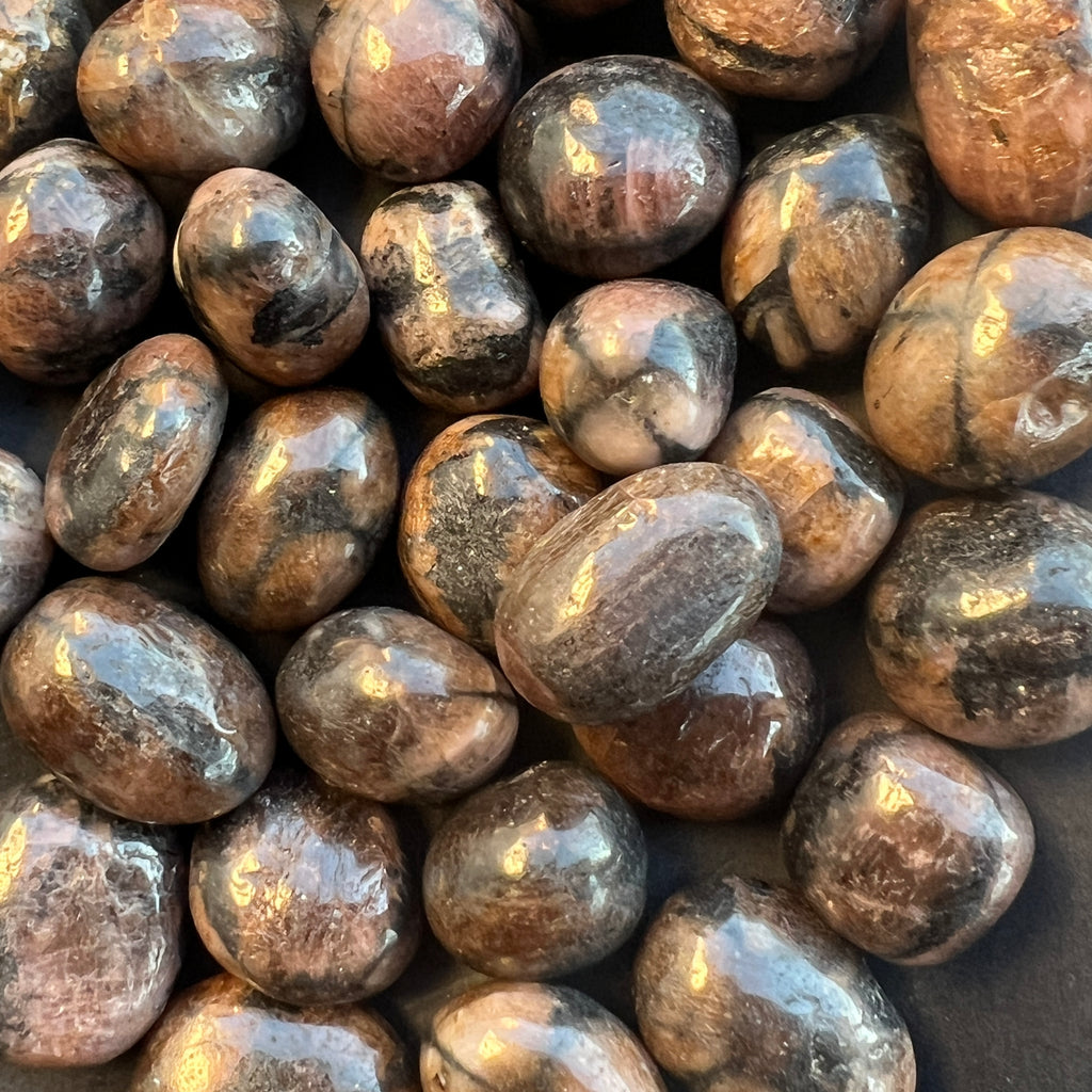 Andaluzit - Piatra Crucii -Chiastolit rulat, pietre semipretioase - druzy.ro 1 
