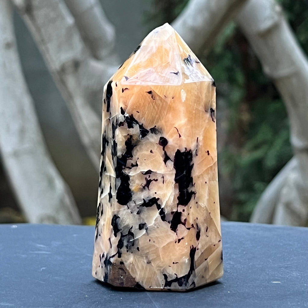 Fluorit in calcit generator obelisc din Madagascar model 3, druzy.ro, cristale 4