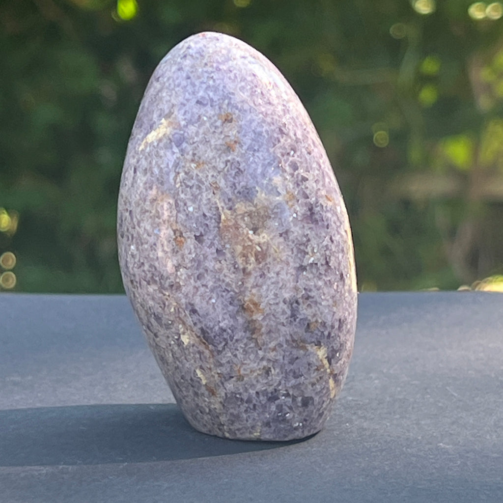 Sculptura Lepidolit forma libera | Model 2, pietre semipretioase - druzy.ro 1 