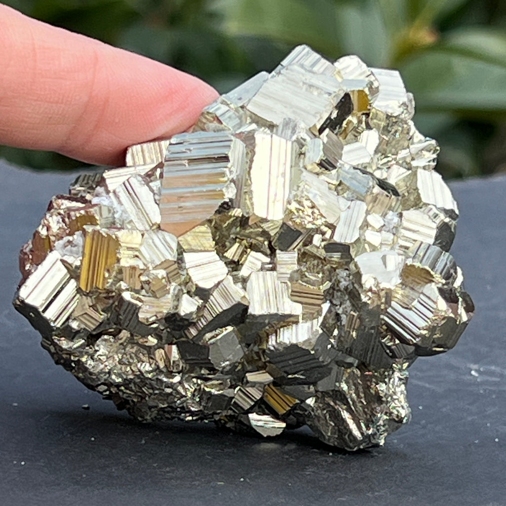 Specimen pirita Peru cluster model 5, pietre semipretioase - druzy.ro 2 