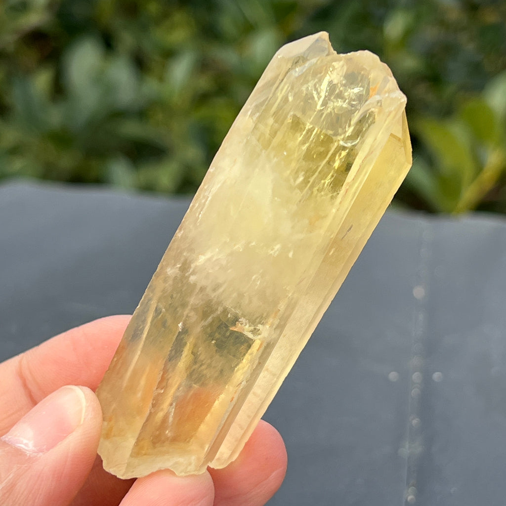 Varf citrin mina Luena, Congo model 18, pietre semipretioase - druzy.ro 2 
