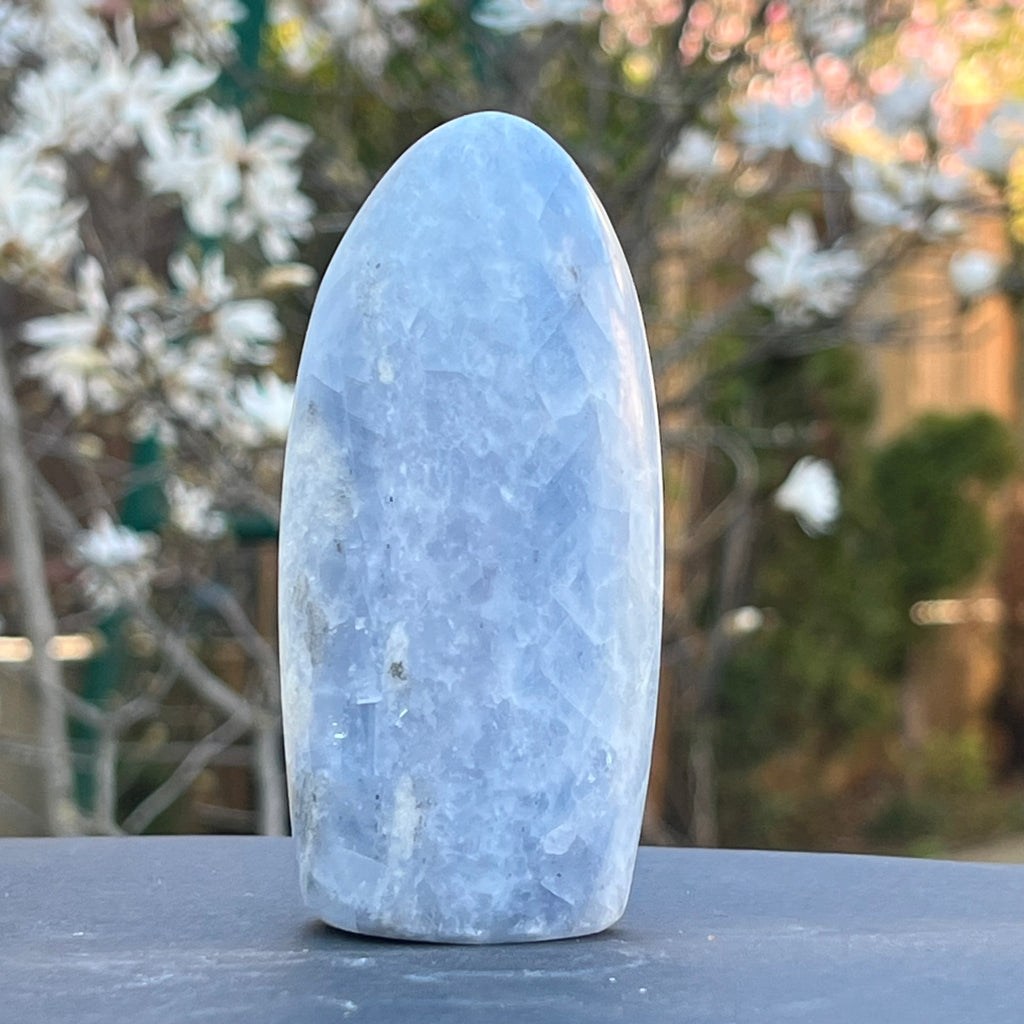 Calcit albastru structura forma libera din Madagascar model 3, druzy.ro, cristale 1