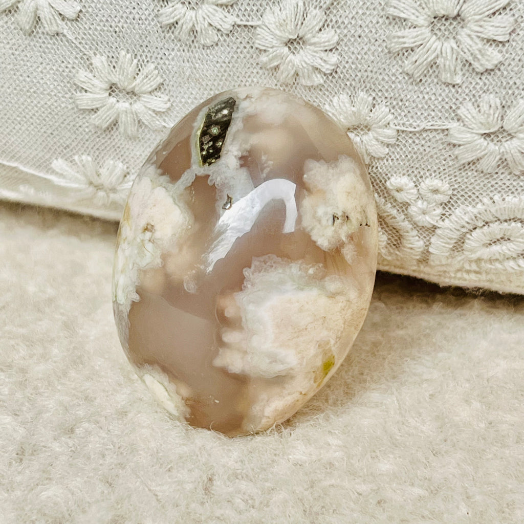 Palmstone agat coral floare gri m22, druzy.ro, cristale 1