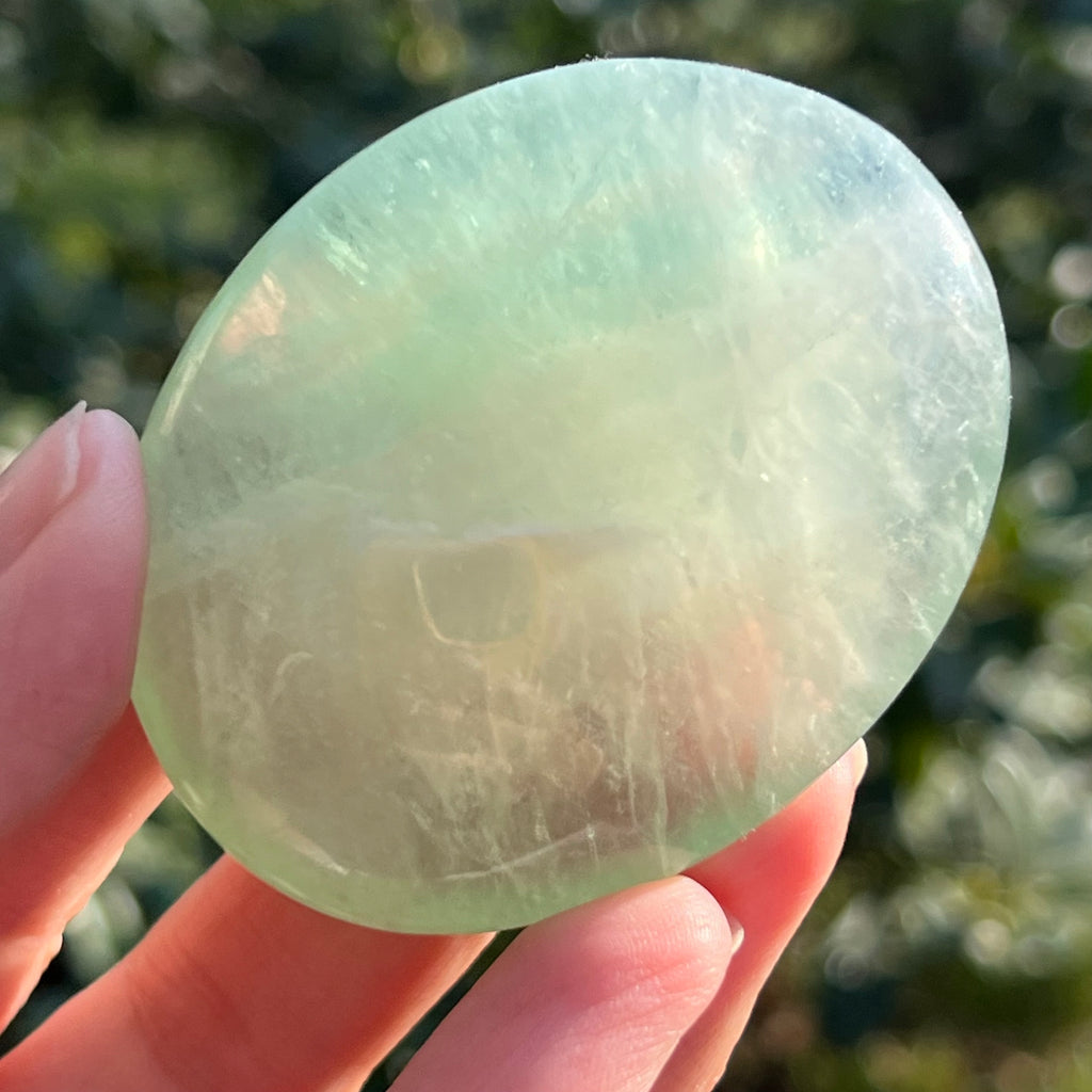 Palmstone fluorit verde model 12, din Madagascar, druzy.ro, cristale 1